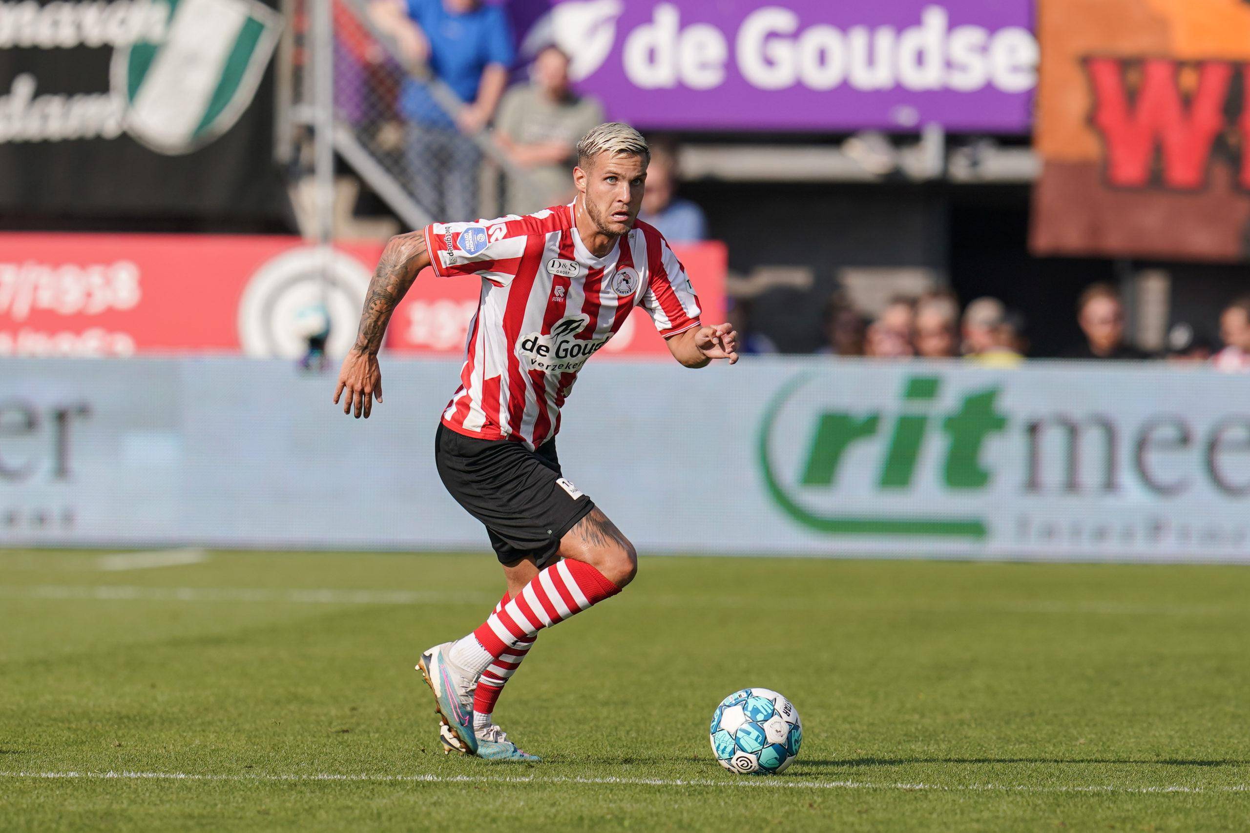 超联赛中 超联赛中