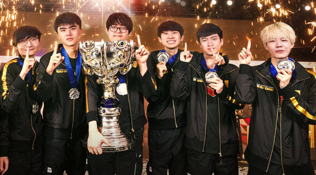 的球员在比 的球员在比